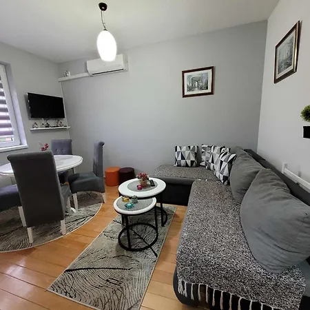 Bubili Apartment *